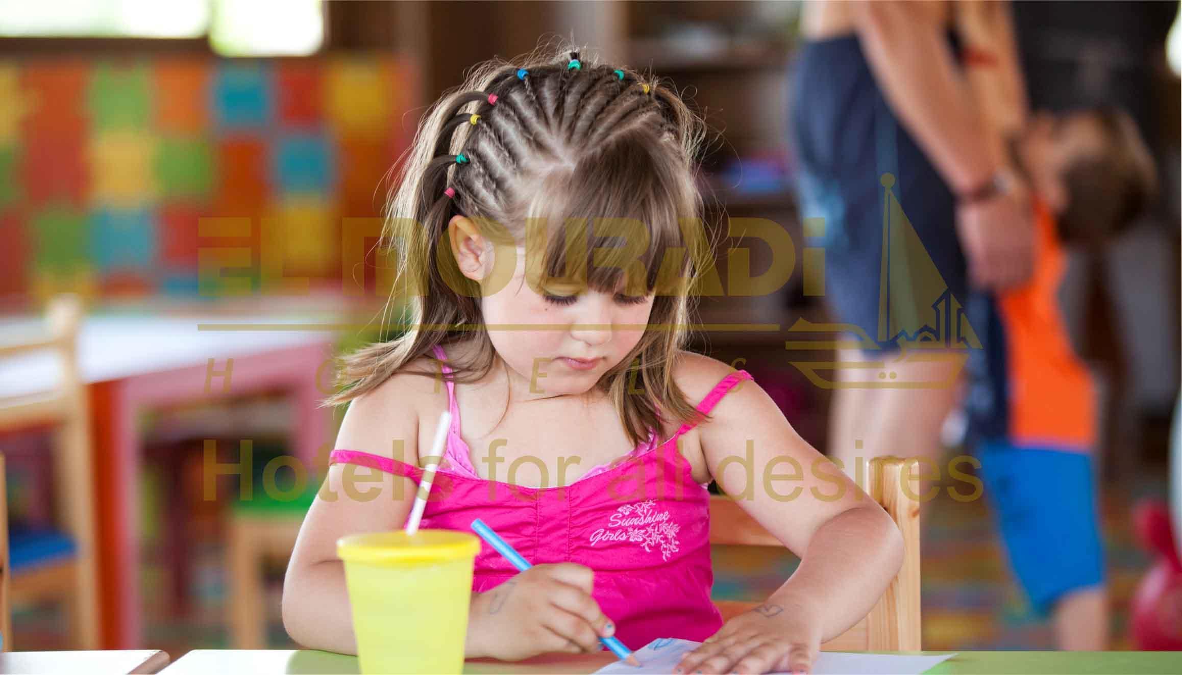 Hotel El Mouradi Gammarth Exterior foto Child in a nursery