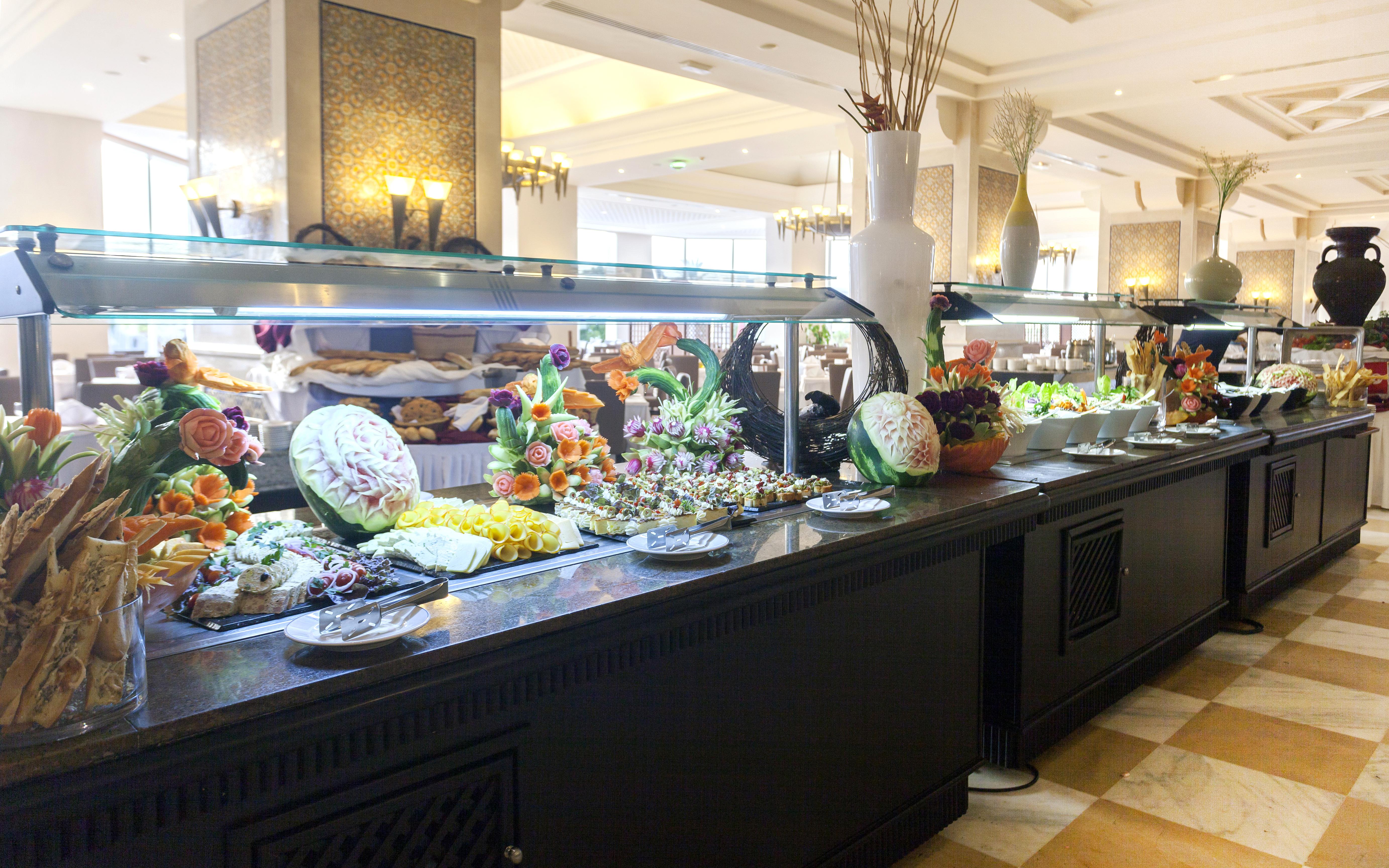 Hotel El Mouradi Gammarth Exterior foto A buffet at a hotel